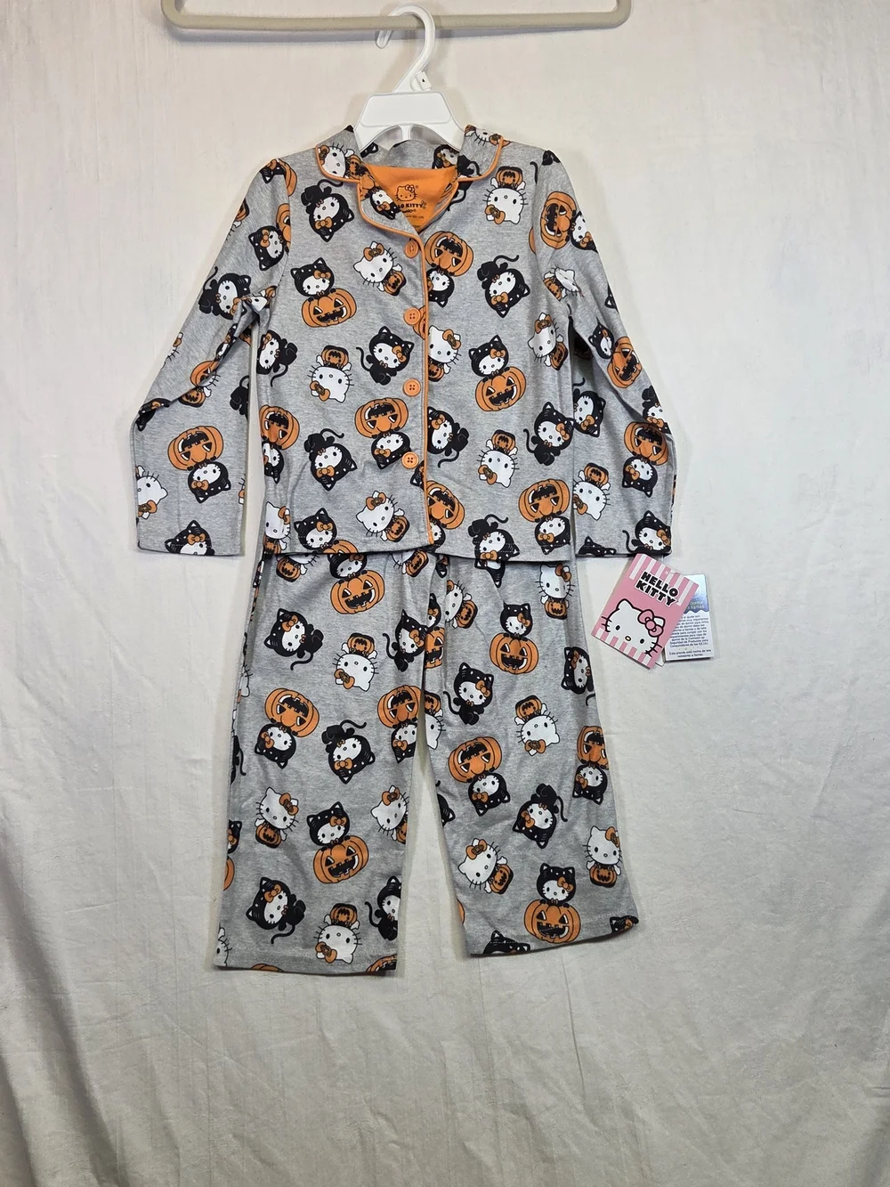 Hello Kitty Halloween Pajama Set Girls Size 4 NWT Pumpkins Black Cats. #0315